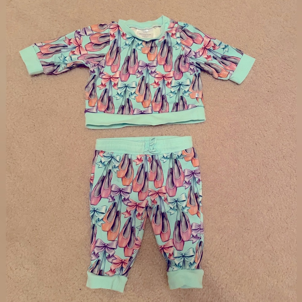 Posh Peanut Irina Long Sleeve Sweatsuit Jogger Set Ballet Slippers 3-6month